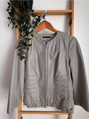 Elie Tahari 100% Lambskin Leather Snap Jacket Light Gray ( M)